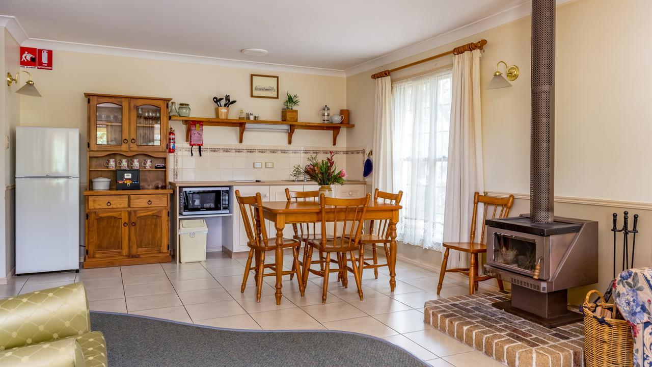 Honeysuckle Cottages Stanthorpe Exteriör bild